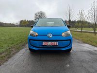 Second-hand VW up! 60 CP (44 kW) 2015 Albastru Hatchback