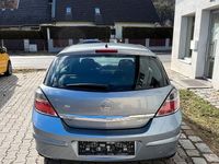 Gebraucht Opel Astra 120 PS (88 kW) 2007 Silber Limousine