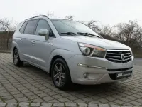 Gebraucht SsangYong Rodius Sapphire 155 PS (114 kW) 2015 Silber Van / Kleinbus