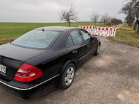 Gebraucht Mercedes E270 177 PS (130 kW) 2005 Schwarz Limousine