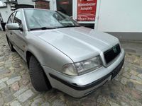 Gebraucht Skoda Octavia 101 PS (74 kW) 1998 Silber Limousine