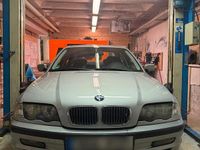 Gebraucht BMW 325 192 PS (141 kW) 2001 Silber Limousine