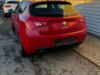 Gebraucht Alfa Romeo Giulietta 120 PS (88 kW) 2011 Rot Limousine