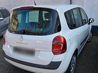 Second-hand Renault Modus 87 CP (63 kW) 2011 Alb Monovolum