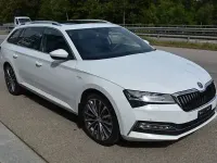 Gebraucht Skoda Superb LAURIN & KLEMENT 280 PS (205 kW) 2023 Moonweiß Kombi