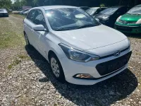 Gebraucht Hyundai i20 75 PS (55 kW) 2018 Weiß Limousine