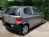 Gebraucht Toyota Yaris 106 PS (77 kW) 2002 Grau Kleinwagen