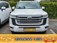 Neu Toyota Land Cruiser 303 PS (222 kW) 2026 Eminent white sparkling specia SUV