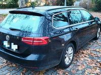 Gebraucht VW Passat Comfortline 120 PS (88 kW) 2017 Schwarz Kombi