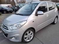 Gebraucht Hyundai i10 Edition 69 PS (50 kW) 2012 Silber Kleinwagen