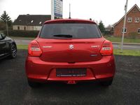 Gebraucht Suzuki Swift Comfort 83 PS (61 kW) 2024 Burning red pearl metallic Kleinwagen