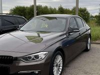 Gebraucht BMW 320 184 PS (135 kW) 2012 Braun Limousine