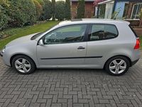 Gebraucht VW Golf V 115 PS (84 kW) 2004 Silber Kleinwagen