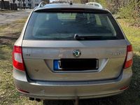 Gebraucht Skoda Superb 140 PS (102 kW) 2010 Braun Kombi