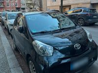 Gebraucht Toyota iQ 70 PS (51 kW) 2009 Schwarz Kleinwagen
