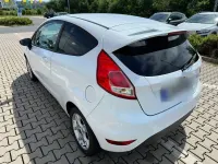Gebraucht Ford Fiesta Titanium 82 PS (60 kW) 2009 Weiß Limousine