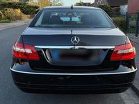 Gebraucht Mercedes E250 204 PS (150 kW) 2010 Schwarz Limousine