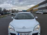 Gebraucht Renault Mégane GrandTour 106 PS (77 kW) 2011 Weiß Kombi