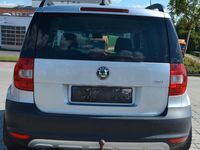Gebraucht Skoda Yeti Plus Edition 105 PS (77 kW) 2011 Silber SUV