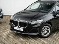 Gebraucht BMW 220 Active Tourer Luxury Line 170 PS (125 kW) 2025 Saphirschwarzmetallic Van / Kleinbus