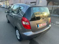 Używany Mercedes A180 116 KM (85 kW) 2010 Szary Hatchback