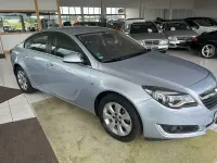 Gebraucht Opel Insignia Edition 170 PS (125 kW) 2016 Diamant blau(m2) / diam silb Limousine