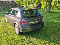 Używany Opel Astra 115 KM (84 kW) 2009 Szary Sedan/Limuzyna