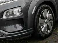 Gebraucht Hyundai Kona Premium 150 kW (204 PS) 2021 Dark knight (schwarz) SUV