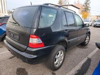 Gebraucht Mercedes ML270 163 PS (119 kW) 2003 Schwarz SUV