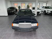 Gebraucht Mercedes 190 72 PS (52 kW) 1987 Blau Limousine