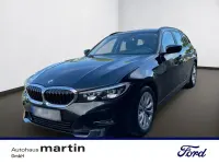 Gebraucht BMW 320 Advantage 190 PS (139 kW) 2022 Black sapphire Limousine