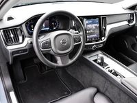 Gebraucht Volvo V60 Core 163 PS (119 kW) 2024 Grau Kombi