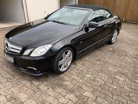 Gebraucht Mercedes E200 AMG 184 PS (135 kW) 2011 Schwarz Cabrio