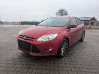 Gebraucht Ford Focus 125 PS (91 kW) 2012 Rot Limousine