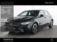 Gebraucht Mercedes A200 Progressive 163 PS (119 kW) 2025 Schwarz Limousine