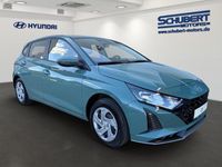 Neu Hyundai i20 Select 101 PS (74 kW) 2025 Mangrove green / mic Kleinwagen