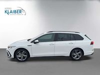 Gebraucht VW Golf VIII R-line 150 PS (110 kW) 2023 Pure white (metallic) Kombi