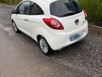 Gebraucht Ford Ka Titanium 69 PS (50 kW) 2012 Weiß Kleinwagen