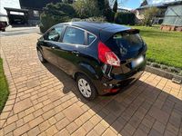 Gebraucht Ford Fiesta Trend 82 PS (60 kW) 2016 Schwarz Kleinwagen