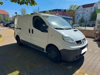 Second-hand Renault Trafic 114 CP (83 kW) 2014 Alb Monovolum