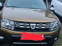 Second-hand Dacia Duster 109 CP (80 kW) 2016 Verde SUV