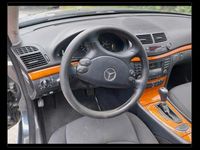 Gebraucht Mercedes E220 170 PS (125 kW) 2008 Grau Kombi