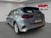 Neu Kia Ceed Vision 101 PS (74 kW) 2025 Silber Kleinwagen