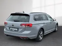 Usata VW Passat R-line 150 CV (110 kW) 2023 Grigio Station wagon