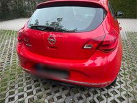 Gebraucht Opel Astra 116 PS (85 kW) 2013 Rot Kleinwagen