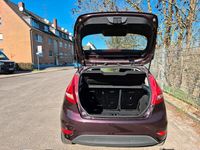 Gebraucht Ford Fiesta Titanium 82 PS (60 kW) 2010 Rot Kleinwagen