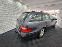 Gebraucht Mercedes E280 Avantgarde 190 PS (139 kW) 2008 Grau Kombi