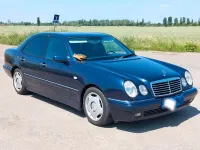 Gebraucht Mercedes E280 193 PS (141 kW) 1996 Blau Limousine