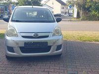 Gebraucht Daihatsu Cuore Plus 58 PS (42 kW) 2008 Silber Kleinwagen