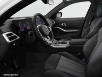 Gebraucht BMW 330 Comfort Edition 258 PS (189 kW) 2025 Alpinweiss Kombi